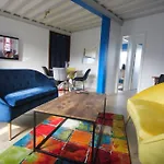 La Note Bleue, Bord De