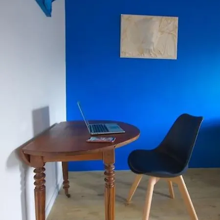 La Note Bleue, Bord De *